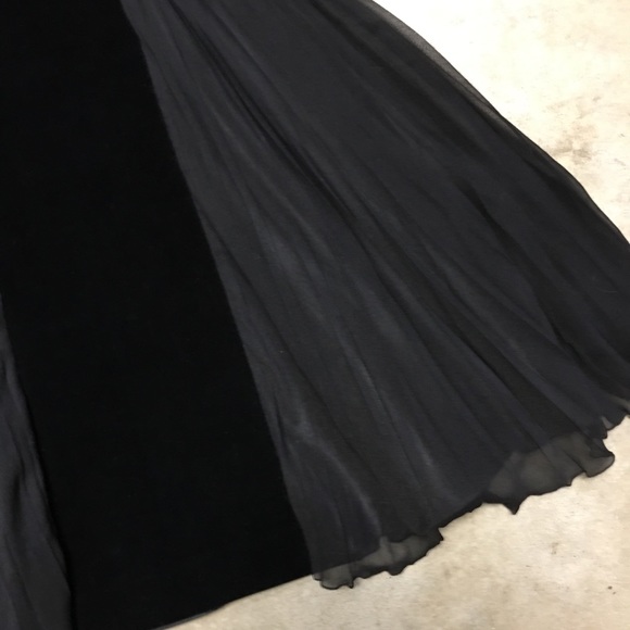 Authentic Versus by Versace Velvet Panelled LBD - Picture 6 of 8